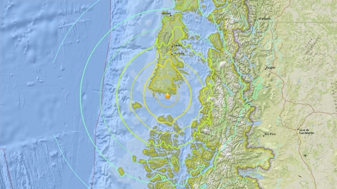 Alerta de tsunami tras un sismo de magnitud 7,7 en el sur de Chile