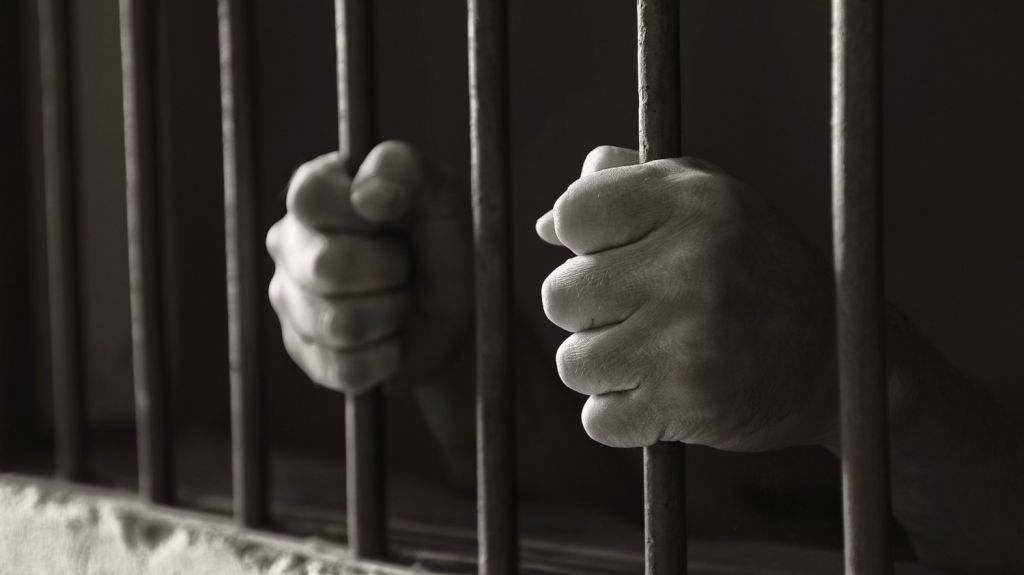 EnvÃ­an a prisiÃ³n a individuo que armÃ³ un escÃ¡ndalo en farmacia de Isabela