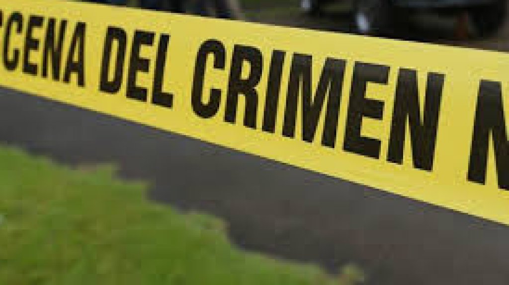  Sicarios a bordo de una Mazda asesinan a un hombre en Fajardo 