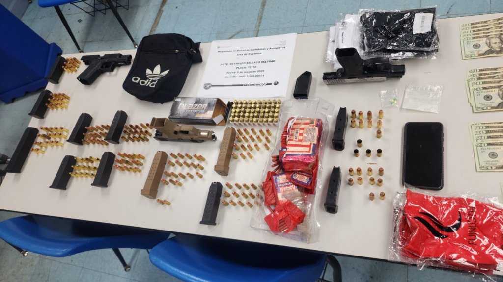  Sorprenden a tr&iacute;o armado en balneario de Toa Baja 