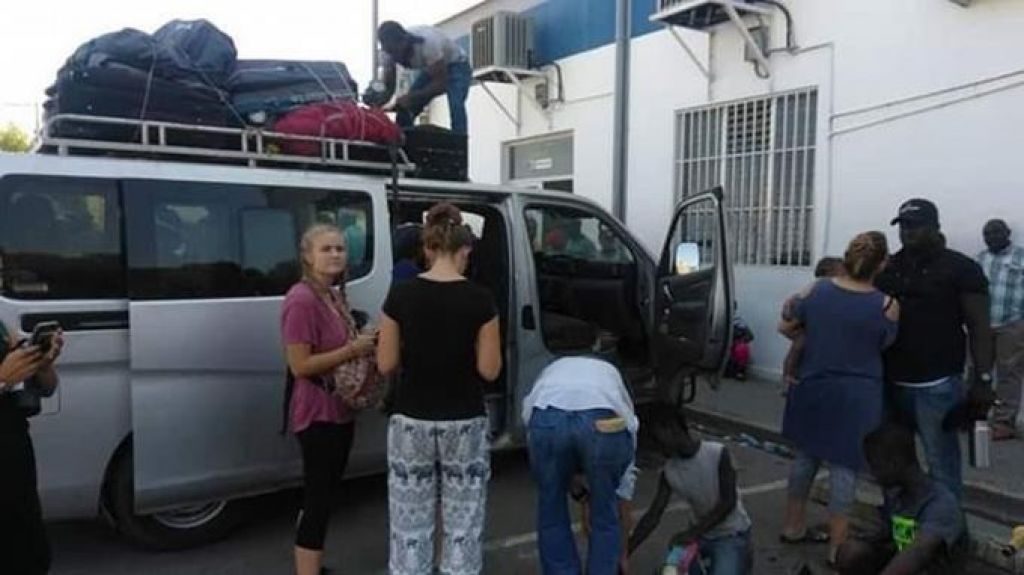  M&eacute;dicos de distintas nacionalidades y misiones religiosas comienzan a abandonar Hait&iacute; por la violencia 