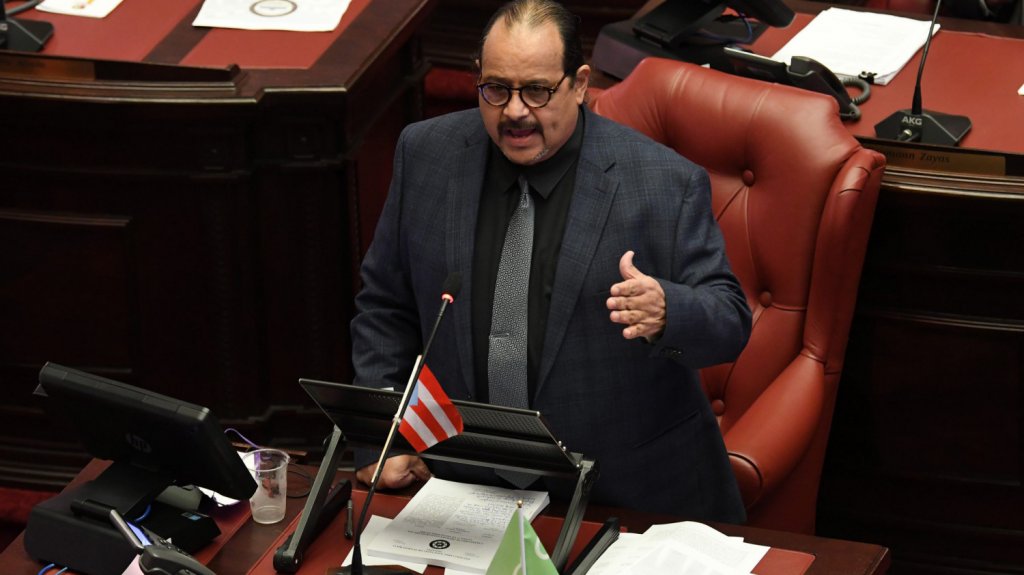  Senador Vargas Vidot impulsa crear dep&oacute;sitos de emergencia en caso de desastres naturales 