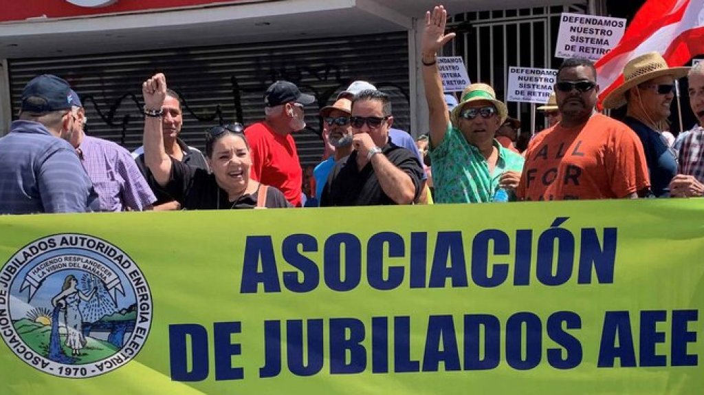  Jubilados de AEE repudian que el gobernador activara la &ldquo;fuerza de choque&rdquo; en manifestaci&oacute;n del domingo contra LUMA 