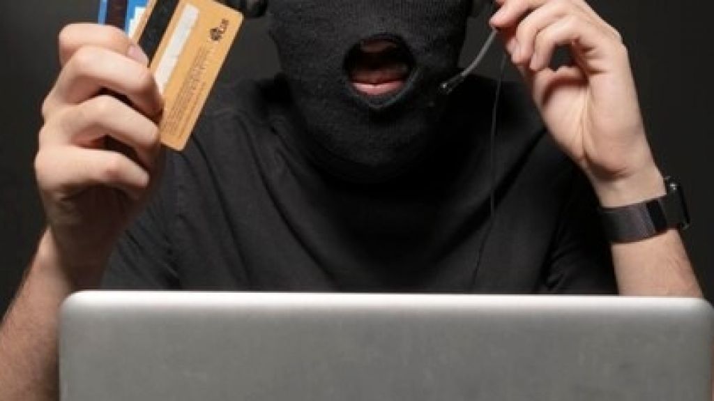  Procesan por fraude telef&oacute;nico a dos hombres, uno de ellos era confinado 