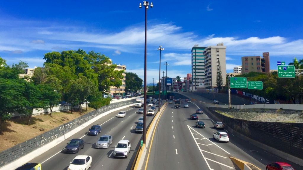  Remover&aacute;n dos puentes peatonales en avenida Baldorioty de Castro que podr&iacute;an colapsar 