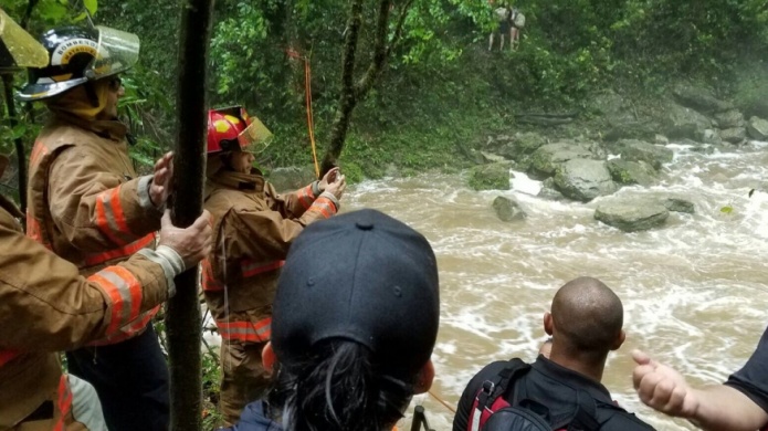 Autoridades hallan el cuerpo de uno de los dos hermanos arrastrados por las aguas de un rÃ­o en San SebastiÃ¡n