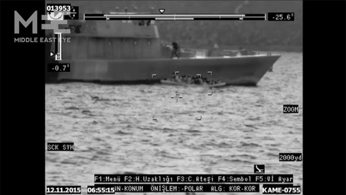 Video: IndignaciÃ³n en la Red por un guardacostas que pincha una balsa hinchable llena de refugiados