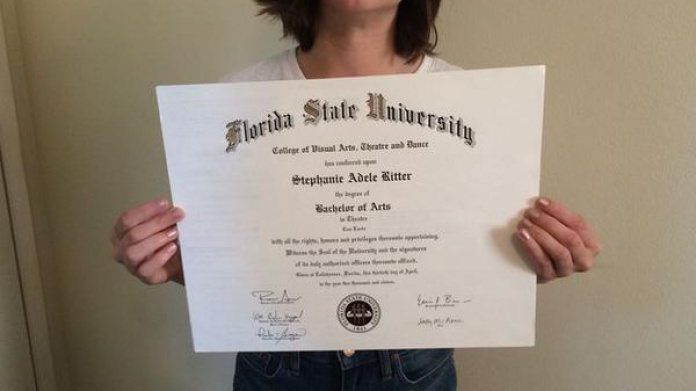 Una mujer vende su diploma de la universidad en eBay por falta de trabajo