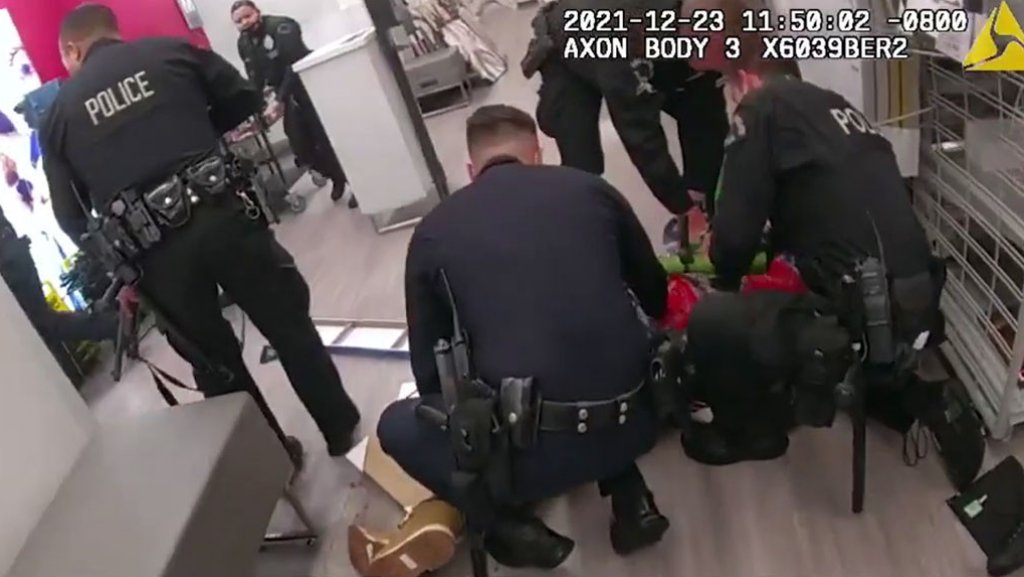  Publican video de tiroteo en el que polic&iacute;as mataron por error a una ni&ntilde;a 