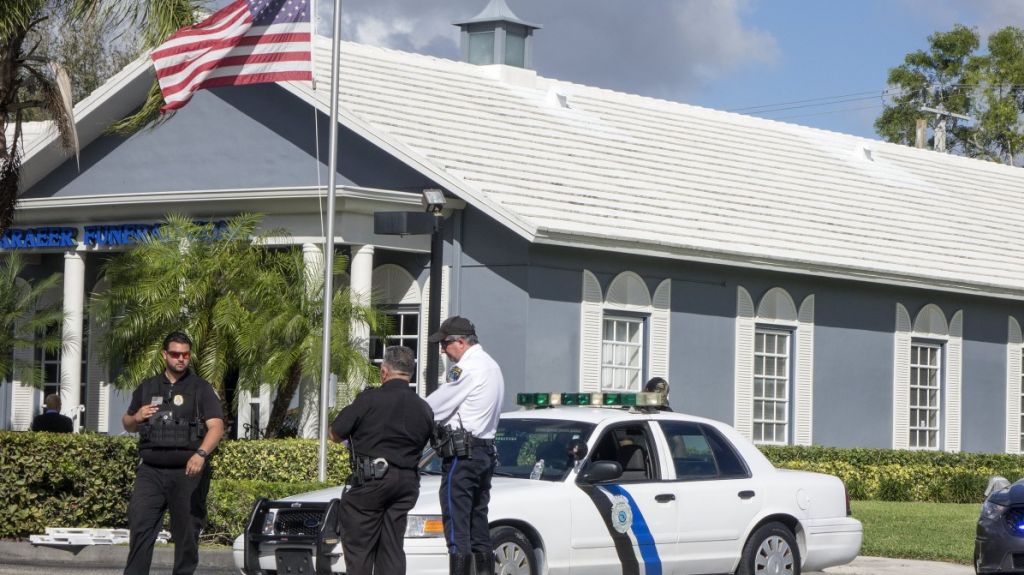  Falsa alarma de tiroteo en centro comercial de Florida deja casi 20 heridos 