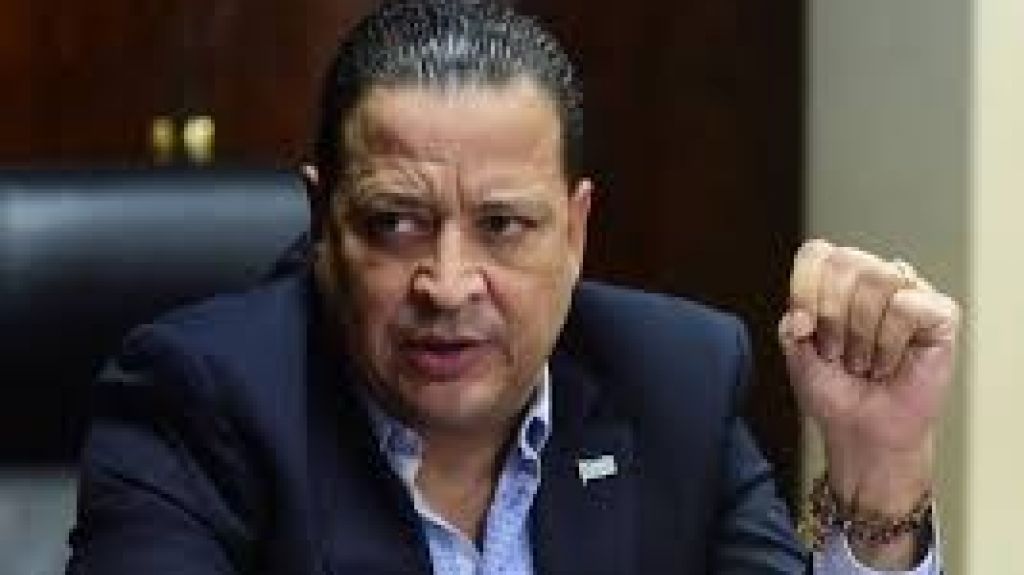  Comisionado de la Polic&iacute;a dice insultos al gobernador se investigan 