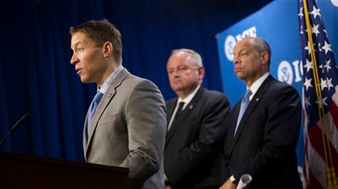 Destituido jefe interino de InmigraciÃ³n y Aduanas de EEUU