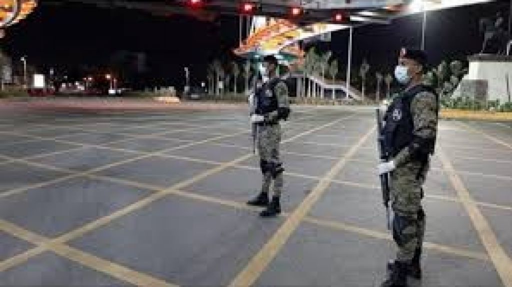  Danilo modifica el toque de queda para permitir circulación de más vehículos 