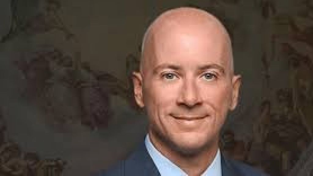  Hermano del gobernador explica su colaboraci&oacute;n contrato DE con bufete de abogados en el que trabaja 