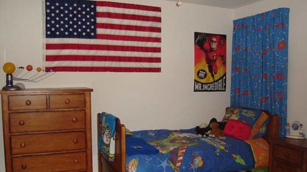  Ni&ntilde;o mata a su abuela y se suicida por no arreglar su cuarto 