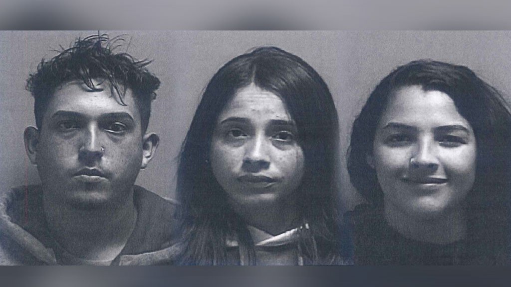  Le radican cargos a 3 personas por ley de armas y sustancias controladas 