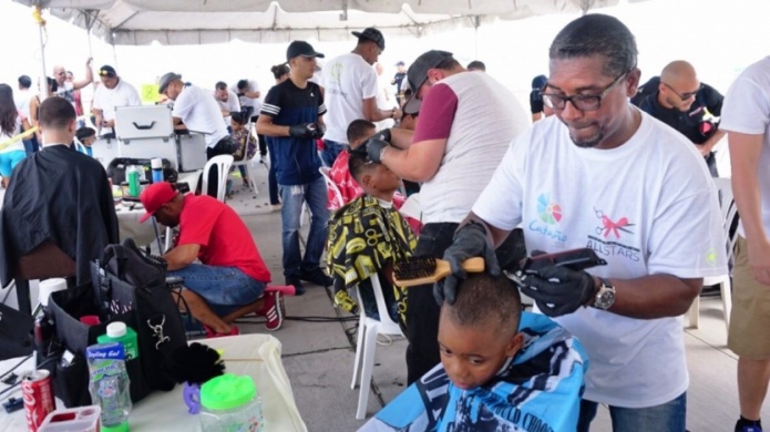 CataÃ±o y famoso estilista se unen en esfuerzo para cambiar la imagen de los estudiantes