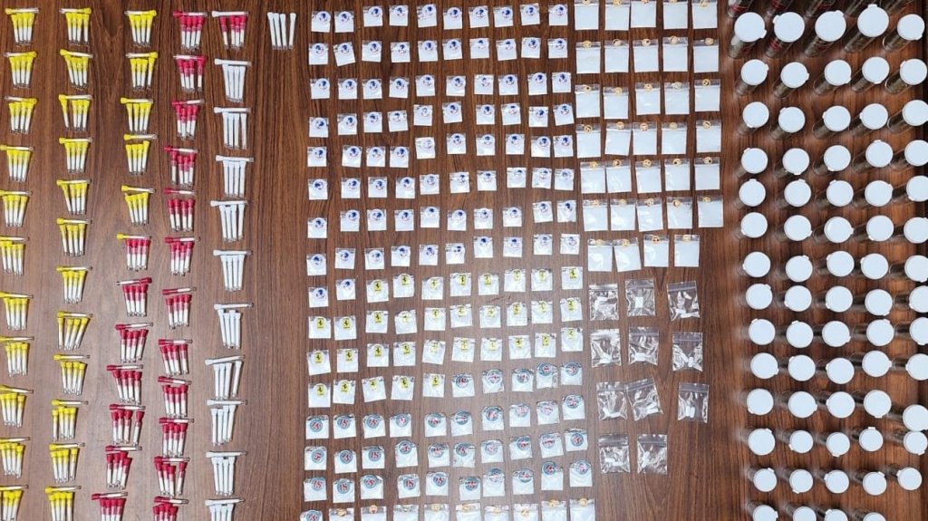  Encuentran 569 dosis de droga en residencial de Vega Alta 
