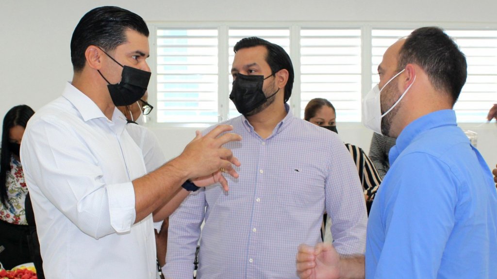  Alcalde encamina proyecto de construcci&oacute;n de una tienda por departamentos y ampliar el cementerio de Ceiba 