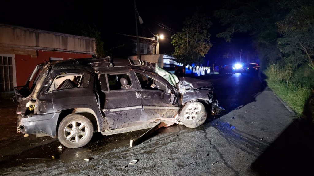  Hombre muere en accidente de auto en Hatillo 