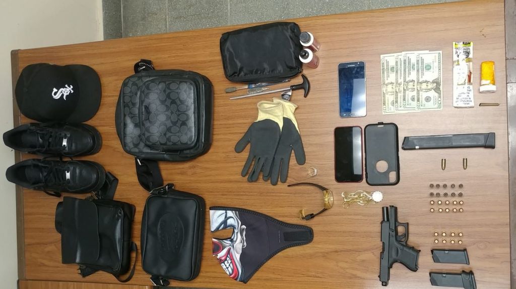  Arrestos por drogas y armas en allanamiento en Florida 