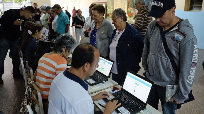 Los venezolanos acuden a las urnas para renovar la Asamblea Nacional