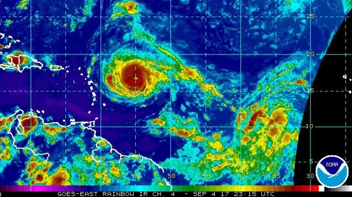 Irma se intensifica, ahora tiene vientos de 140 mph.