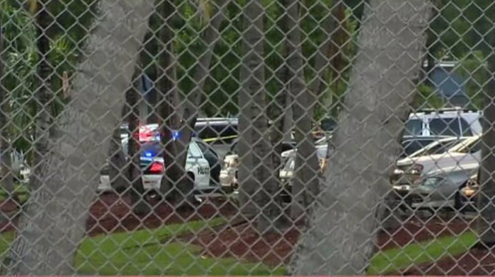 Hallan dos cadÃ¡veres en estacionamiento cerca de aeropuerto de Miami