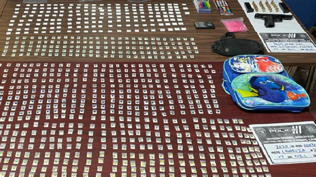 Ocupan un arma y drogas en residencial de Fajardo 
