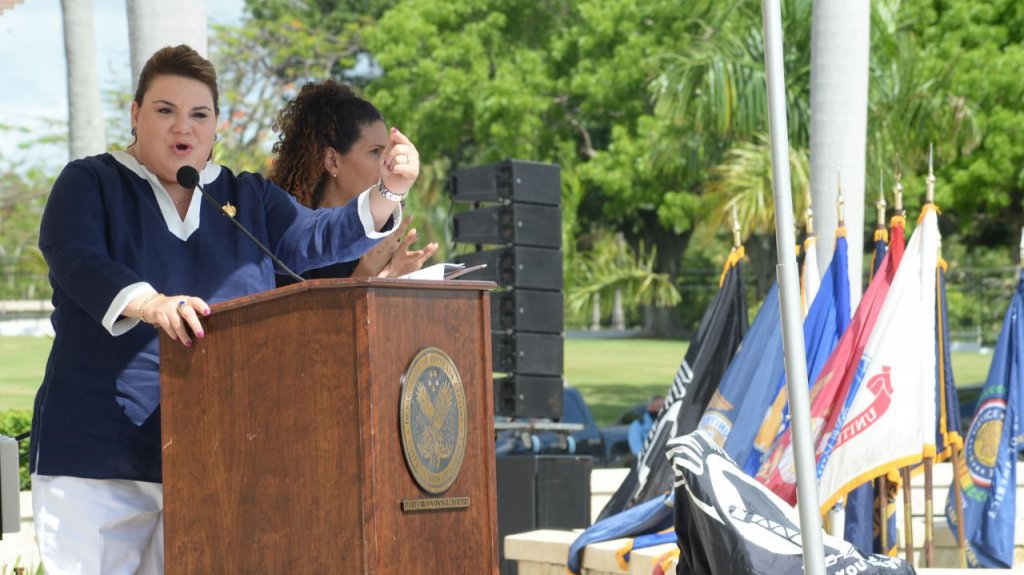  Comisionada residente invita a colaborar con iniciativa que honra el sacrificio de soldados ca&iacute;dos en Vietnam 