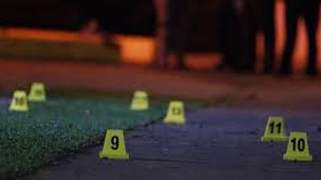  Menor de 17 a&ntilde;os muerto y hombre de 54 herido en tiroteo anoche en Can&oacute;vanas 