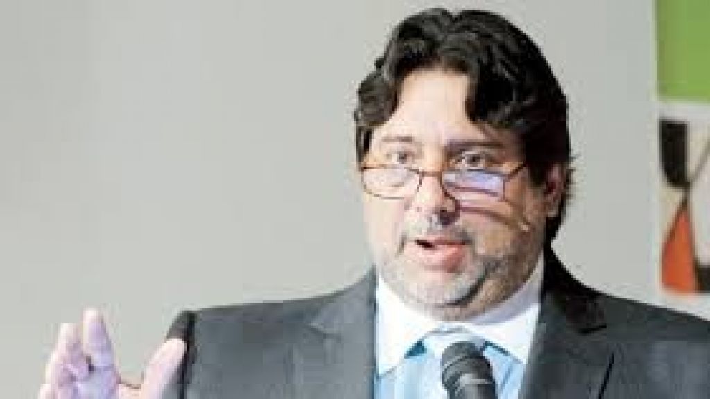  Alcalde de Trujillo Alto reclama se paralice el cierre de escuelas en su municipio 