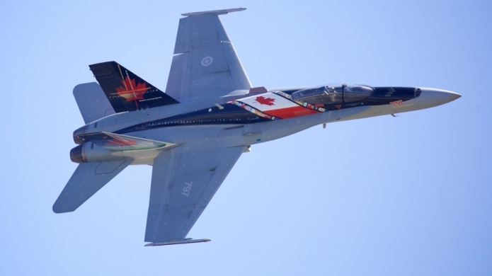 Muere el piloto de un caza CF-18 al estrellarse en Canadá