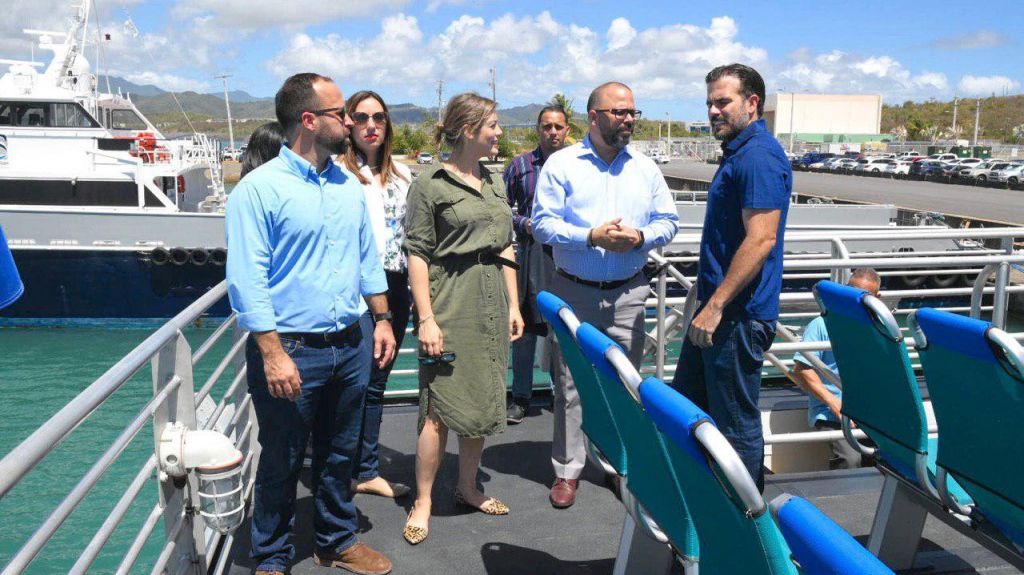  Gobernador supervisa trabajos en terminal de lanchas de ATM en Ceiba 