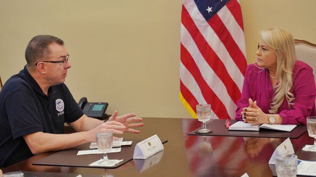  Administrador interino de FEMA se re&uacute;ne con la gobernadora para dialogar sobre la recuperaci&oacute;n de la isla 