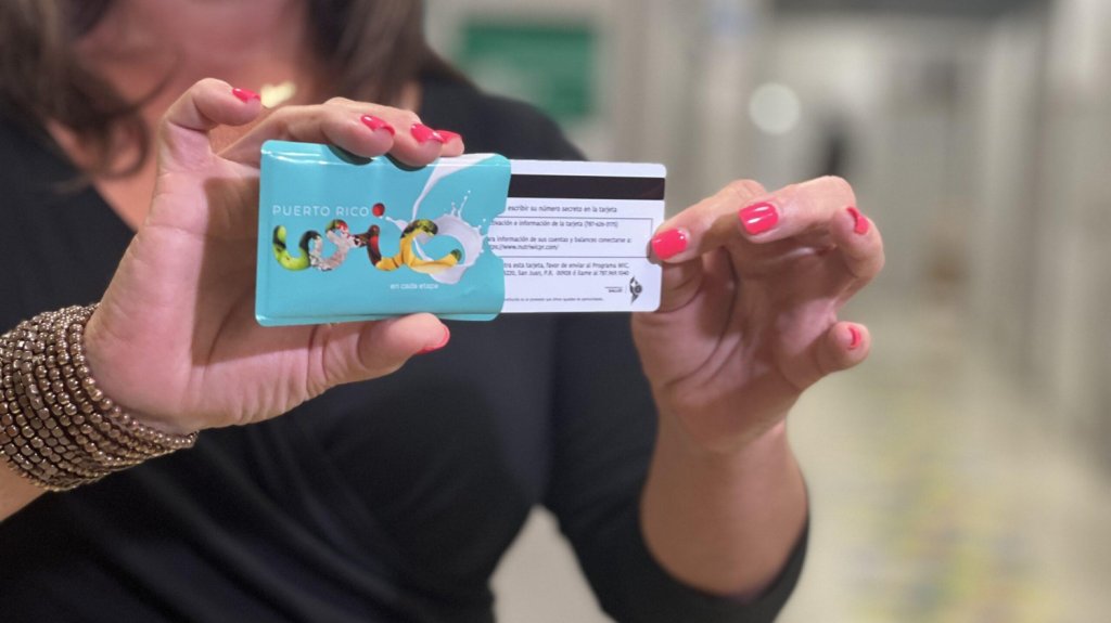  Inician entrega de tarjetas EBT a participantes de WIC en Cl&iacute;nica en Plaza Las Am&eacute;ricas 