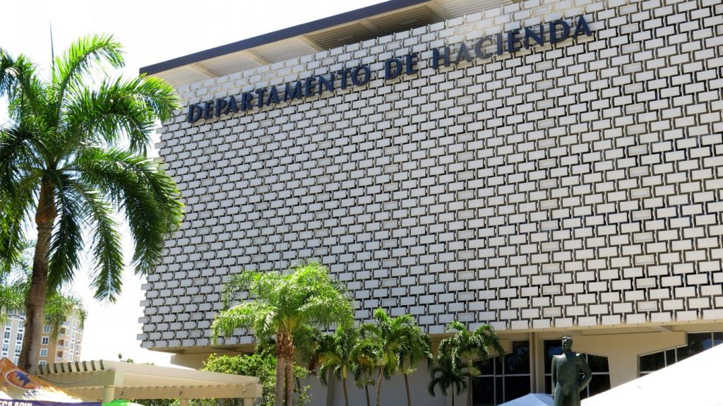  Gobernador de Puerto Rico informa pago a patronos retuvieron empleados tras huracanes 