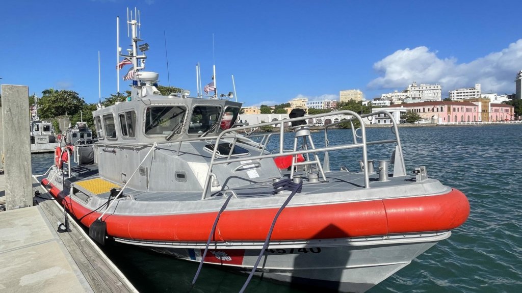  Guardia Costera rescata a dos migrantes y continúa la búsqueda de uno más cerca de Aguadilla 