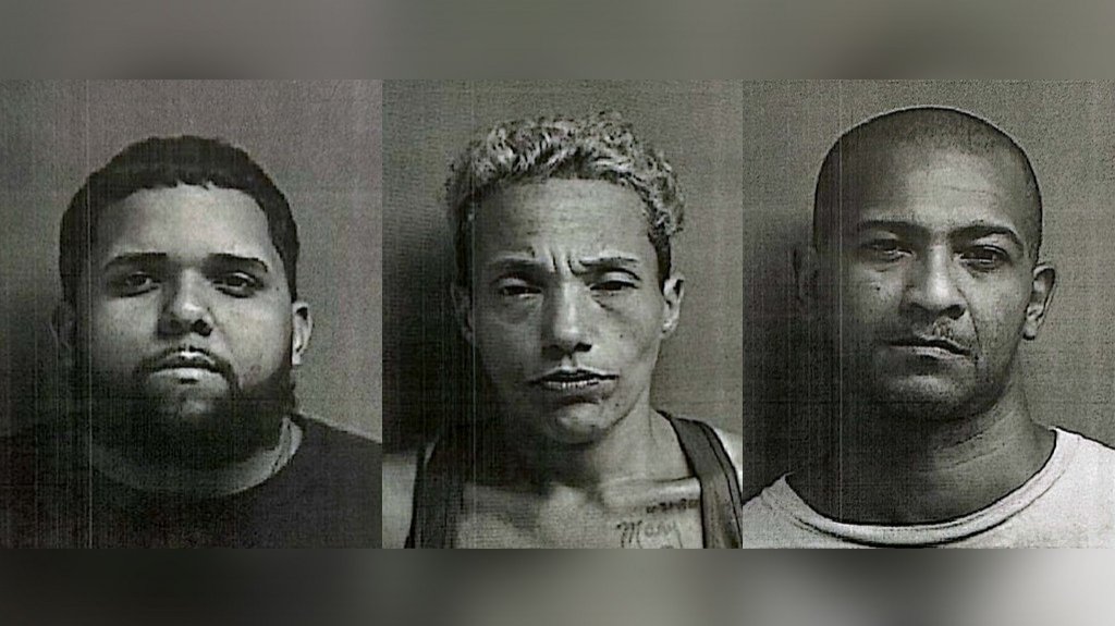  Tres personas arrestadas en Caguas por Drogas 