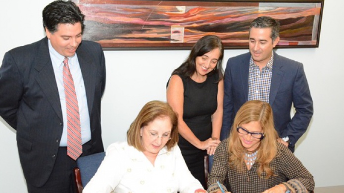 Acuerdo inter-universitario entre UPR BayamÃ³n y escuela de Artes PlÃ¡sticas 