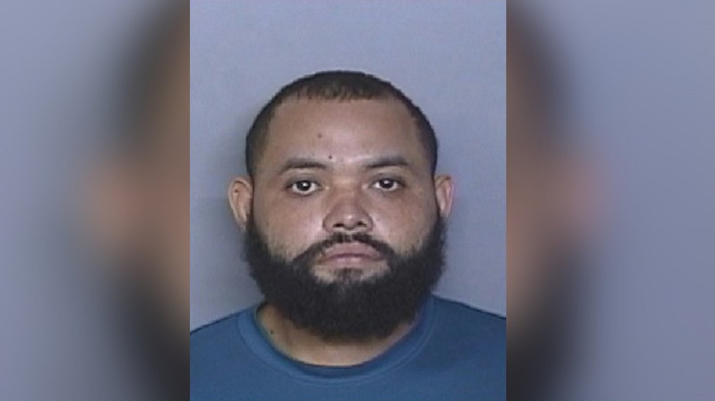  Sospechoso de asesinato en el residencial El Prado se entrega en el tribunal de Carolina 