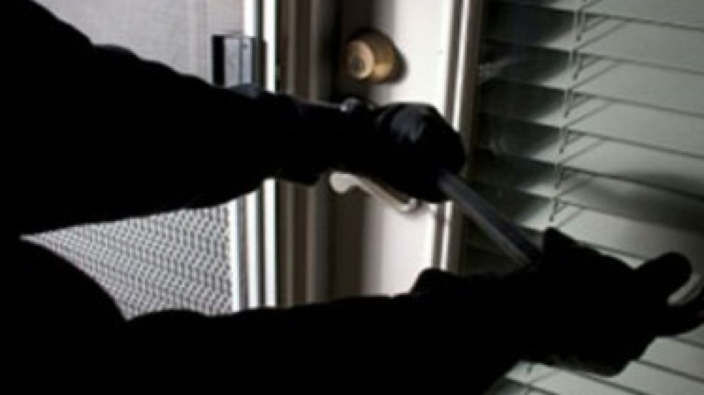  Roban miles en efectivo y en prendas en escalamiento en Bayam&oacute;n 