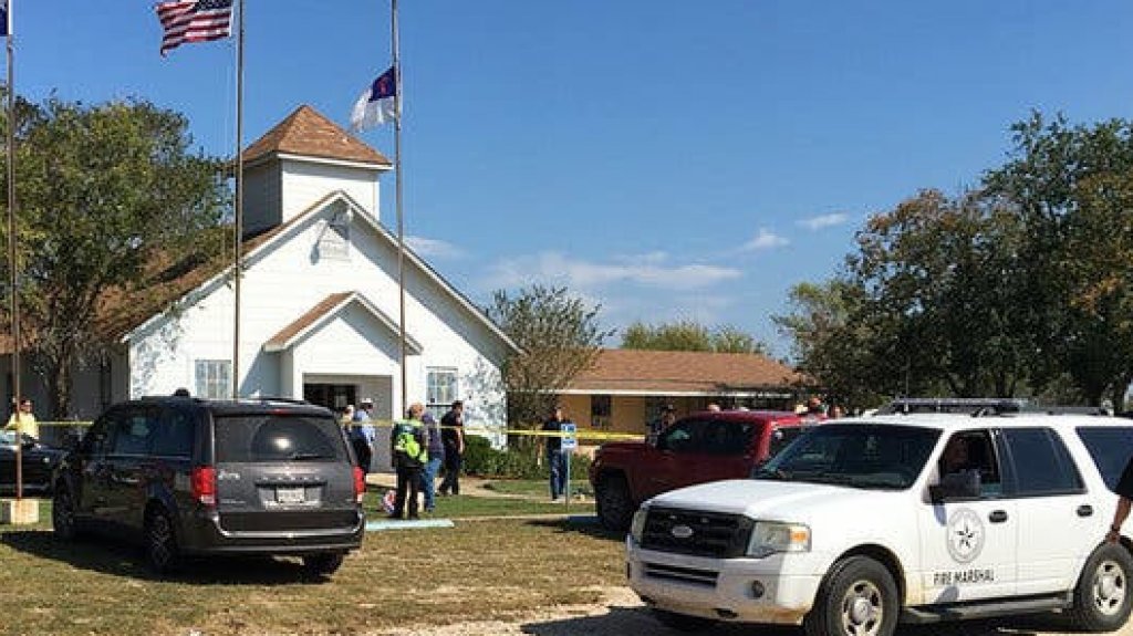  Un muerto y varios heridos tras un tiroteo en una iglesia de Texas 