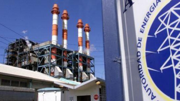 Ciudadanos reportan apagones en varios pueblos de la isla 
