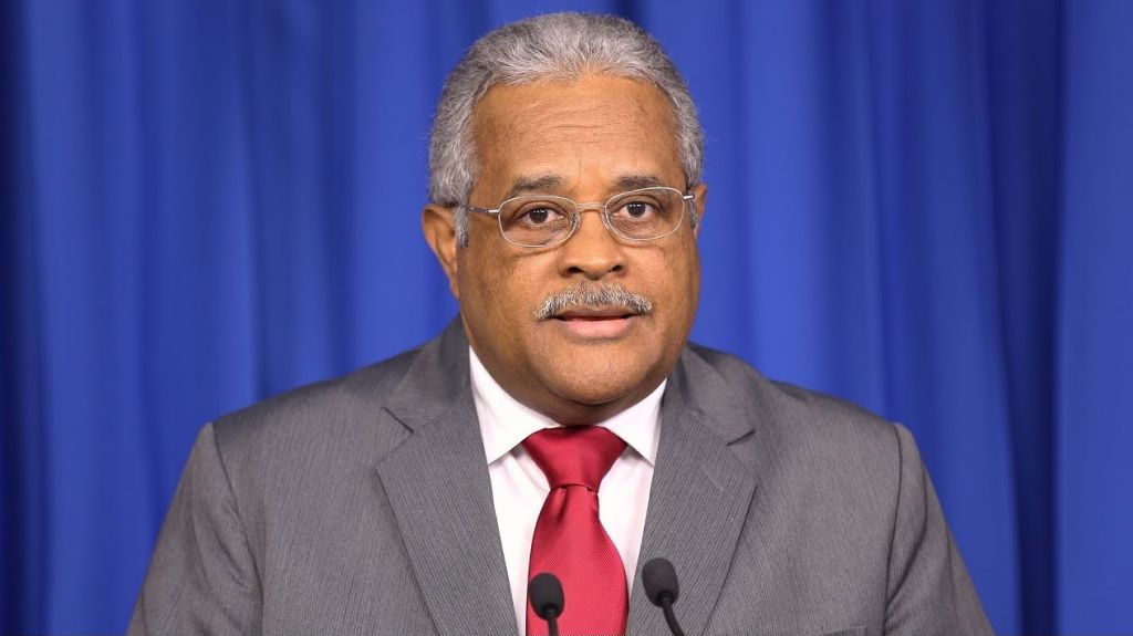  Coronavirus/Ministro asegura que algunos galenos se han contagiado en reuniones sociales, mientras gremio reporta 59 casos y dos fallecidos 