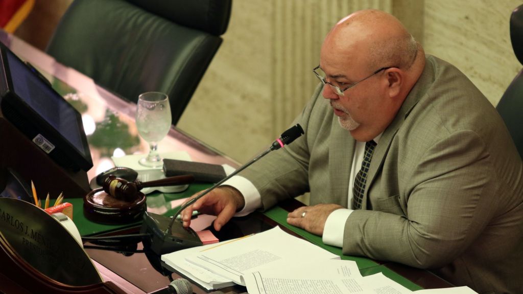  Rumbo a Fortaleza proyecto que permite la privatizaci&oacute;n de la AEE 