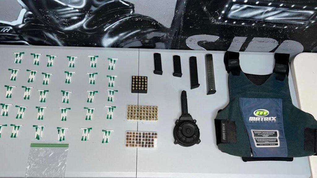  Fotos: Municipales de San Juan ocupan municiones, un arma y drogas en residencial publico 