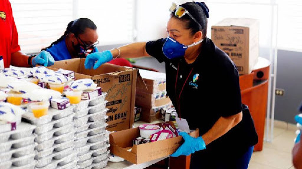  Educaci&oacute;n recibe permiso para extender hasta junio de 2021 el servicio de almuerzo 