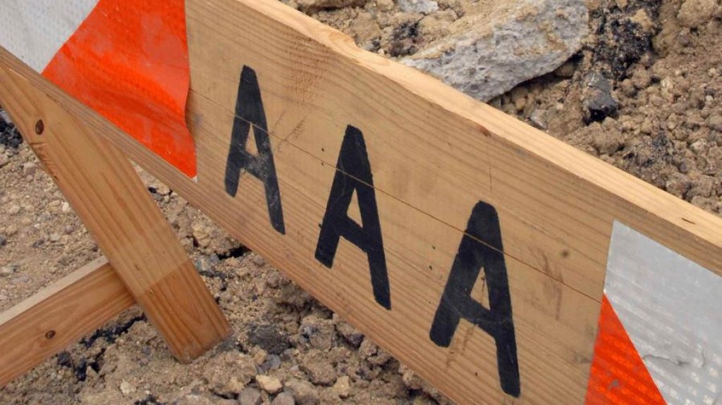  Deslizamiento de terreno provoca aver&iacute;a que deja sin agua potable a sectores de Mayag&uuml;ez 