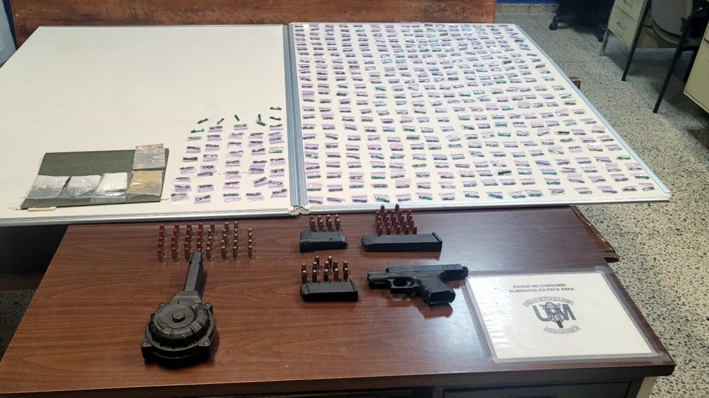  Arrestan a hombre en Bayam&oacute;n, le ocupan un arma y droga 